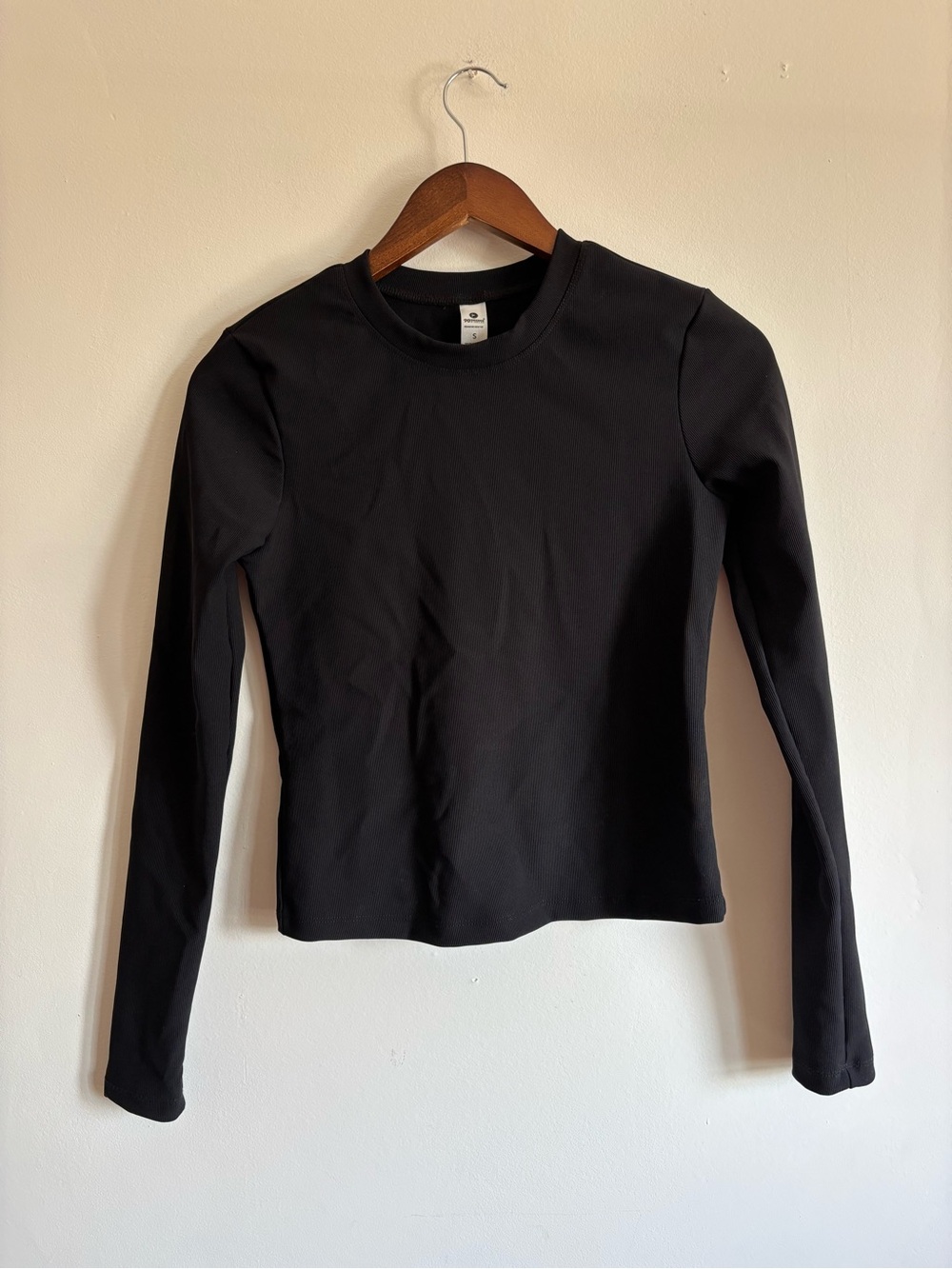 Black Long-Sleeve Crewneck Top - 90° by reflex